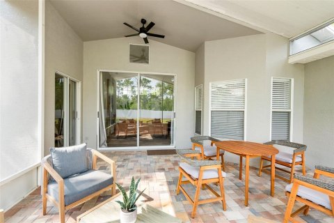 House in Weeki Wachee, Florida 3 bedrooms, 142.42 sq.m. № 2273064 - photo 26