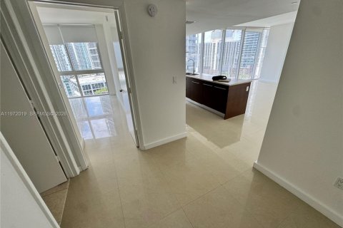 Снять в аренду кондоминиум в Майами, Флорида 2 спальни, 123.28м2, № 2042276 - фото 20