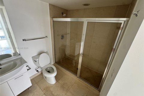 Снять в аренду кондоминиум в Майами, Флорида 2 спальни, 123.28м2, № 2042276 - фото 18
