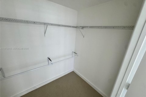 Снять в аренду кондоминиум в Майами, Флорида 2 спальни, 123.28м2, № 2042276 - фото 29