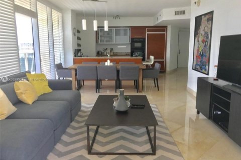 Снять в аренду кондоминиум в Халландейл-Бич, Флорида 2 спальни, 135.45м2, № 1985297 - фото 5