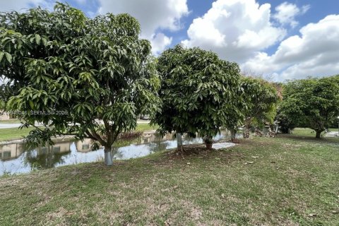 Villa ou maison à vendre à Tamarac, Floride: 2 chambres, 146.69 m2 № 1999397 - photo 22