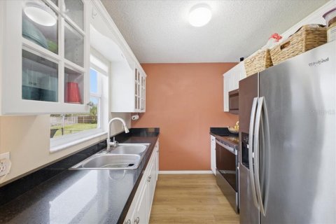Casa en venta en Bradenton, Florida, 3 dormitorios, 107.21 m2 № 2113652 - foto 16