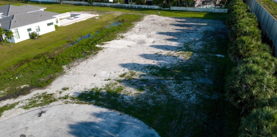 Land in Southwest Ranches, Florida № 1092396