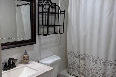 Купить виллу или дом в Хомстед, Флорида 4 спальни, 167.22м2, № 1929464 - фото 14