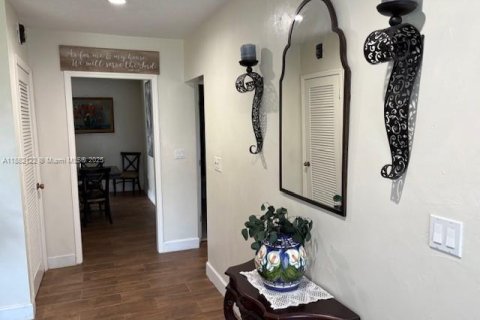 Купить виллу или дом в Хомстед, Флорида 4 спальни, 167.22м2, № 1929464 - фото 6