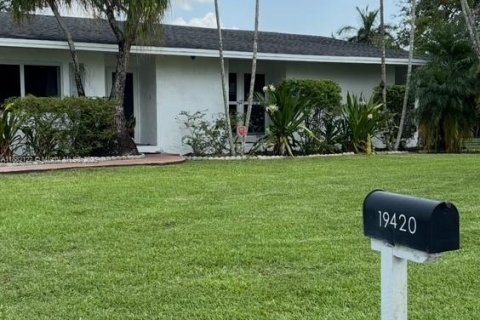 Купить виллу или дом в Хомстед, Флорида 4 спальни, 167.22м2, № 1929464 - фото 2