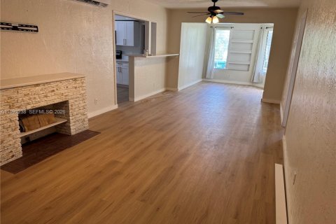 House in Hollywood, Florida 3 bedrooms № 2052706 - photo 3