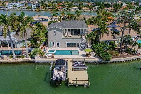 Casa en venta en North Redington Beach, Florida, 5 dormitorios, 349.96 m2 № 1886984 - foto 6