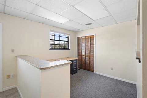 Commercial property in Orange City, Florida 128.21 sq.m. № 2113351 - photo 8