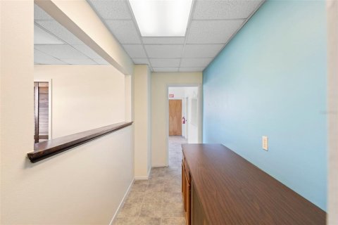 Commercial property in Orange City, Florida 128.21 sq.m. № 2113351 - photo 14