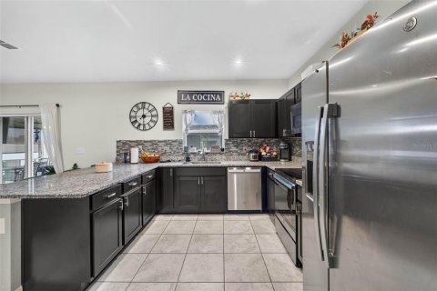 Villa ou maison à vendre à Winter Haven, Floride: 4 chambres, 208.1 m2 № 2351554 - photo 17