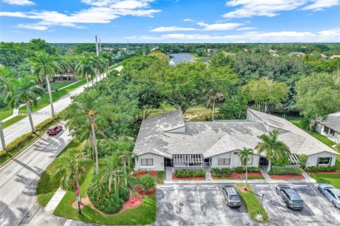 Casa en alquiler en Weston, Florida, 3 dormitorios, 117.8 m2 № 1975710 - foto 21