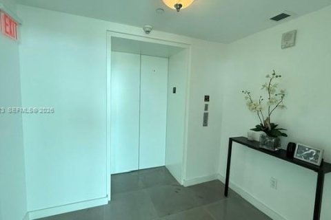 Copropriété à vendre à Fort Lauderdale, Floride: 2 chambres, 176.98 m2 № 2027013 - photo 2