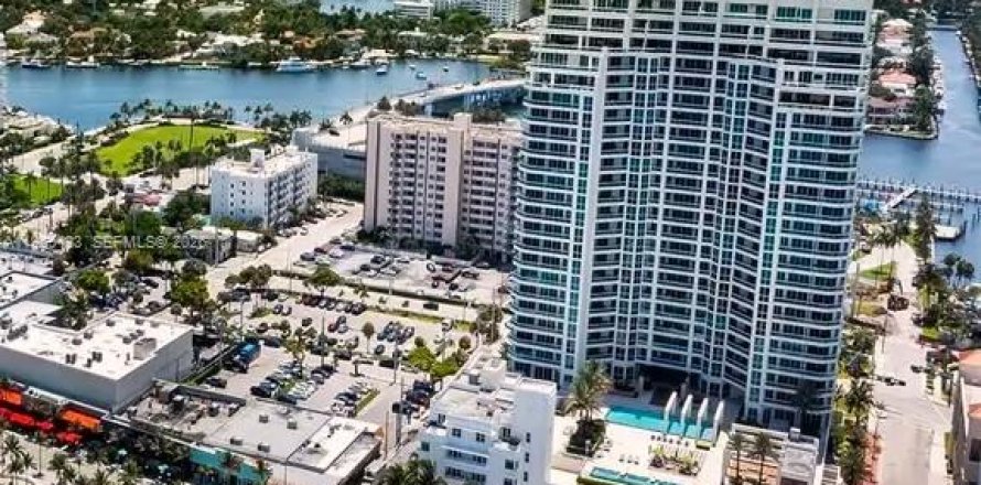 Condo à Fort Lauderdale, Floride, 2 chambres  № 2027013