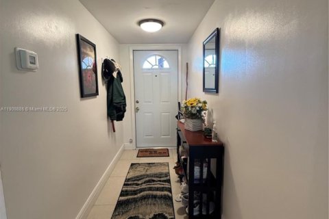 Купить кондоминиум в Санрайз, Флорида 2 спальни, 95.22м2, № 2013005 - фото 16