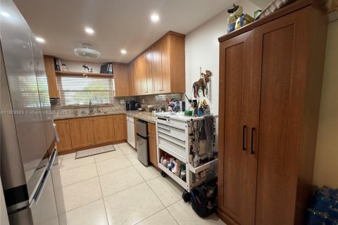 Купить кондоминиум в Санрайз, Флорида 2 спальни, 95.22м2, № 2013005 - фото 10