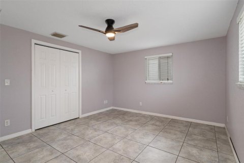 Villa ou maison à louer à New Port Richey, Floride: 2 chambres, 95.88 m2 № 2415403 - photo 18
