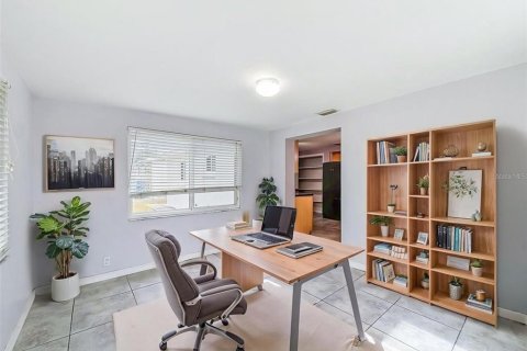 Villa ou maison à louer à New Port Richey, Floride: 2 chambres, 95.88 m2 № 2415403 - photo 27