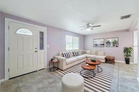Villa ou maison à louer à New Port Richey, Floride: 2 chambres, 95.88 m2 № 2415403 - photo 11