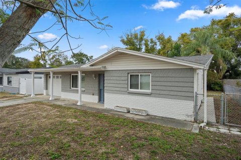 Villa ou maison à louer à New Port Richey, Floride: 2 chambres, 95.88 m2 № 2415403 - photo 3