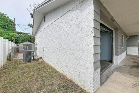 Villa ou maison à louer à New Port Richey, Floride: 2 chambres, 95.88 m2 № 2415403 - photo 6