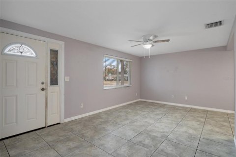 Villa ou maison à louer à New Port Richey, Floride: 2 chambres, 95.88 m2 № 2415403 - photo 7