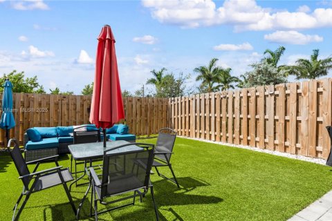 Touwnhouse à vendre à Coral Springs, Floride: 3 chambres, 114.83 m2 № 1930093 - photo 22