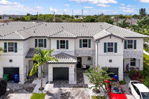 Touwnhouse à vendre à Coral Springs, Floride: 3 chambres, 114.83 m2 № 1930093 - photo 4