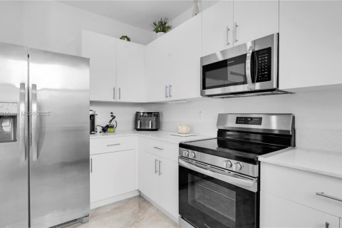 Touwnhouse à vendre à Coral Springs, Floride: 3 chambres, 114.83 m2 № 1930093 - photo 19