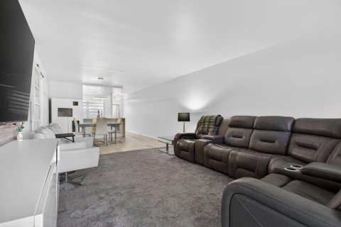 Copropriété à vendre à Coconut Creek, Floride: 2 chambres, 107.4 m2 № 2268028 - photo 13