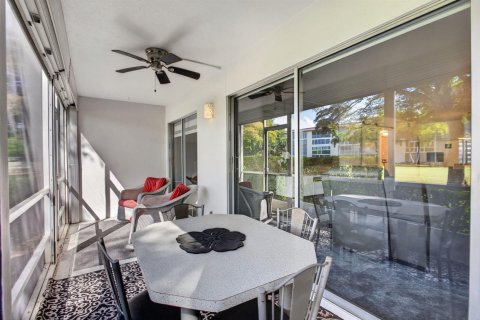 Copropriété à vendre à Coconut Creek, Floride: 2 chambres, 107.4 m2 № 2268028 - photo 26
