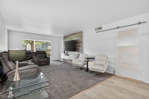 Copropriété à vendre à Coconut Creek, Floride: 2 chambres, 107.4 m2 № 2268028 - photo 11