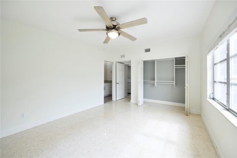 Villa ou maison à louer à Tampa, Floride: 2 chambres, 143.07 m2 № 2149998 - photo 29