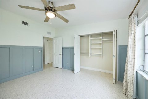 Villa ou maison à louer à Tampa, Floride: 2 chambres, 143.07 m2 № 2149998 - photo 23