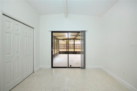 Villa ou maison à louer à Tampa, Floride: 2 chambres, 143.07 m2 № 2149998 - photo 18