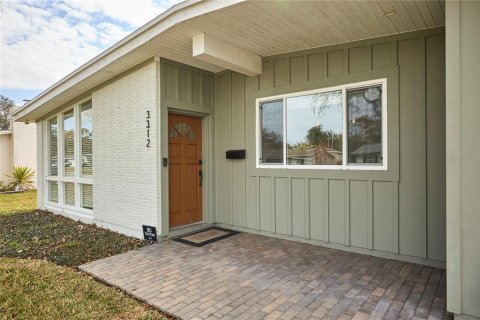 Villa ou maison à louer à Tampa, Floride: 2 chambres, 143.07 m2 № 2149998 - photo 6