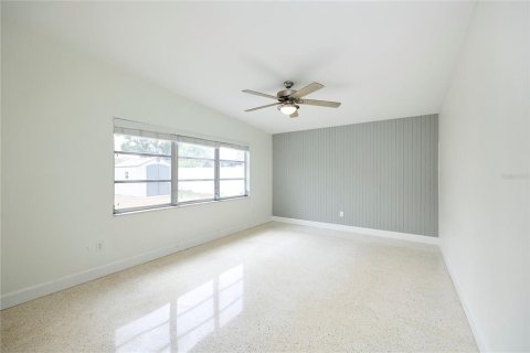 Villa ou maison à louer à Tampa, Floride: 2 chambres, 143.07 m2 № 2149998 - photo 26