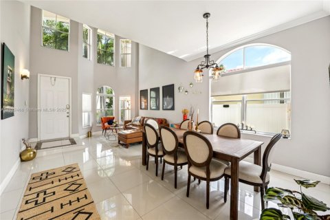 House in Pembroke Pines, Florida 4 bedrooms, 200.11 sq.m. № 1785828 - photo 10