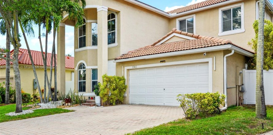 House in Pembroke Pines, Florida 4 bedrooms, 200.11 sq.m. № 1785828