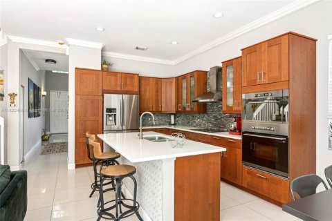 House in Pembroke Pines, Florida 4 bedrooms, 200.11 sq.m. № 1785828 - photo 19
