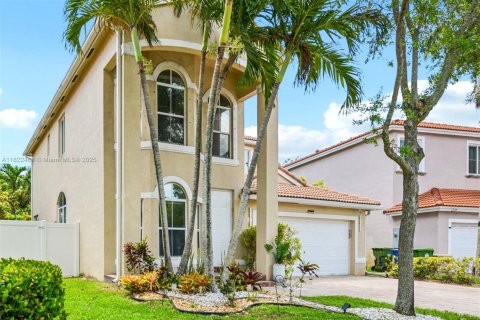 House in Pembroke Pines, Florida 4 bedrooms, 200.11 sq.m. № 1785828 - photo 5