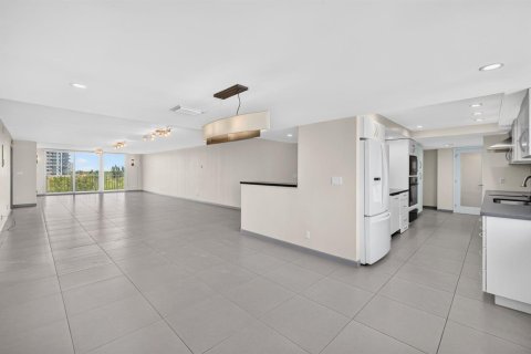 Condominio en venta en Fort Lauderdale, Florida, 3 dormitorios, 204.38 m2 № 2343733 - foto 11