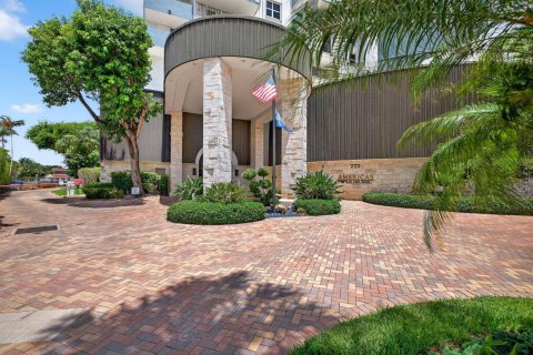 Condominio en venta en Fort Lauderdale, Florida, 3 dormitorios, 204.38 m2 № 2343733 - foto 3