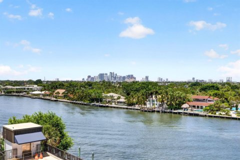 Condominio en venta en Fort Lauderdale, Florida, 3 dormitorios, 204.38 m2 № 2343733 - foto 18
