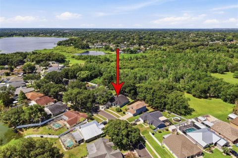 House in Valrico, Florida 3 bedrooms, 191.66 sq.m. № 2218454 - photo 21