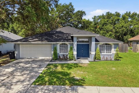House in Valrico, Florida 3 bedrooms, 191.66 sq.m. № 2218454