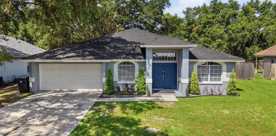 House in Valrico, Florida 3 bedrooms, 191.66 sq.m. № 2218454