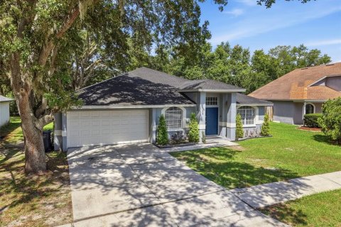 House in Valrico, Florida 3 bedrooms, 191.66 sq.m. № 2218454 - photo 5