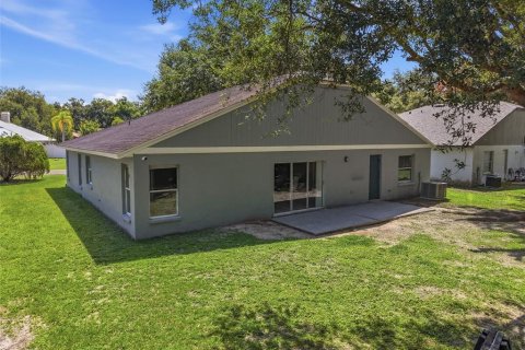 House in Valrico, Florida 3 bedrooms, 191.66 sq.m. № 2218454 - photo 11